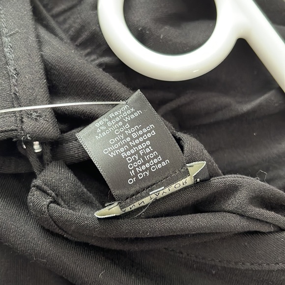 🆕 Ann Taylor Factory - Black crewneck top with Drawstring waist - Picture 7 of 7